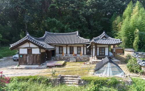H자형의 평면 구조를 지닌 양양 김택준 가옥