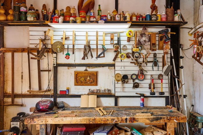 나무와 만나 생명을 불어넣는 민속목조각장