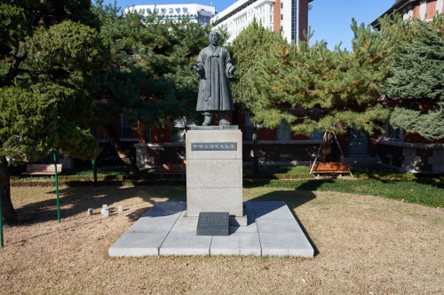 한국 근대 의료 120년의 명과 암 - 서울 대한의원 본관