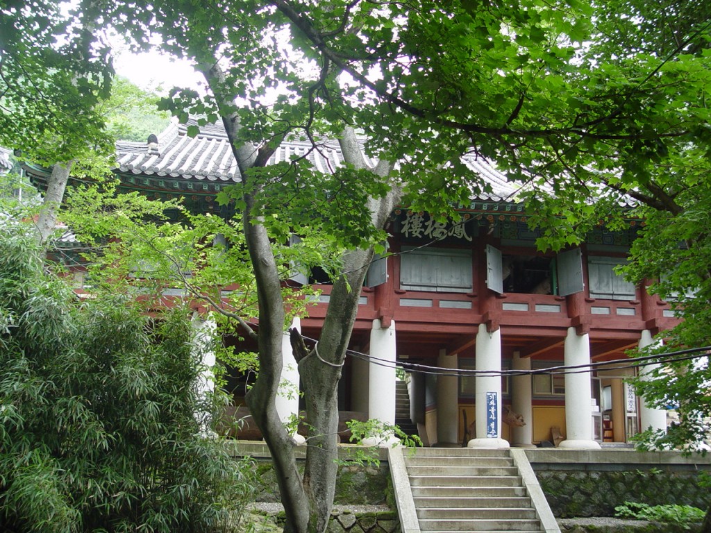 용연(龍淵) 위에 터를 잡은 남해 용문사<오랜 역사와 문화를 품은 ...