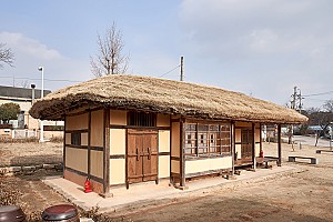 전원시에서 현실비판시로, 신석정 시인
