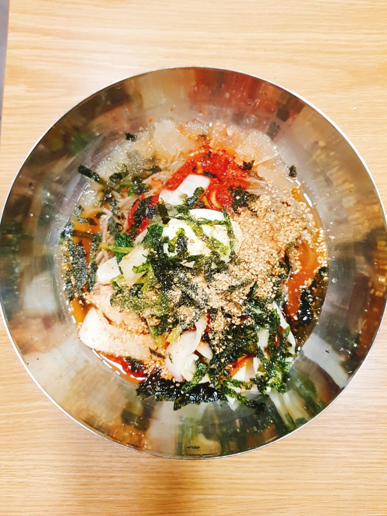 메밀막국수