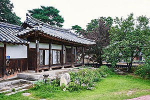 조선시대 후기 ‘ㅁ’자 배치 형태의 강릉 수리골 고택