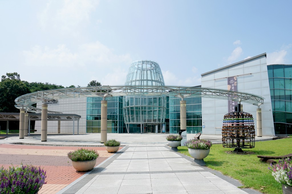 진천 종박물관 정면