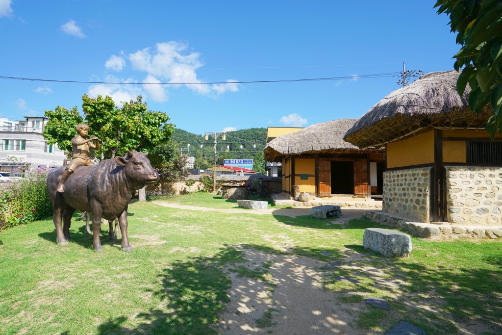 정지용 생가 전경