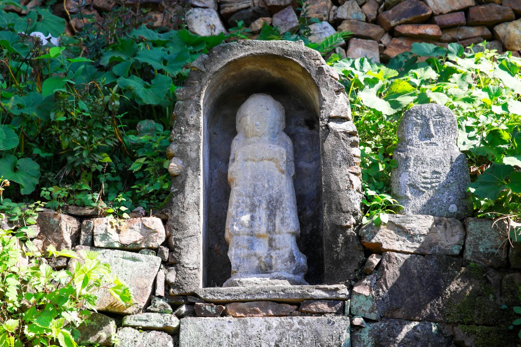 전주 승암사 돌부처 근접 