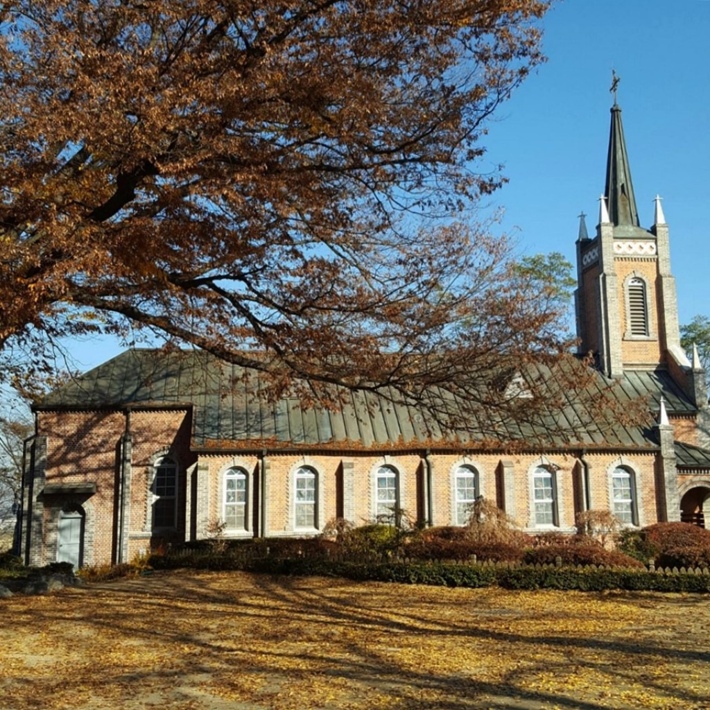 공세리 성당 측면 이미지