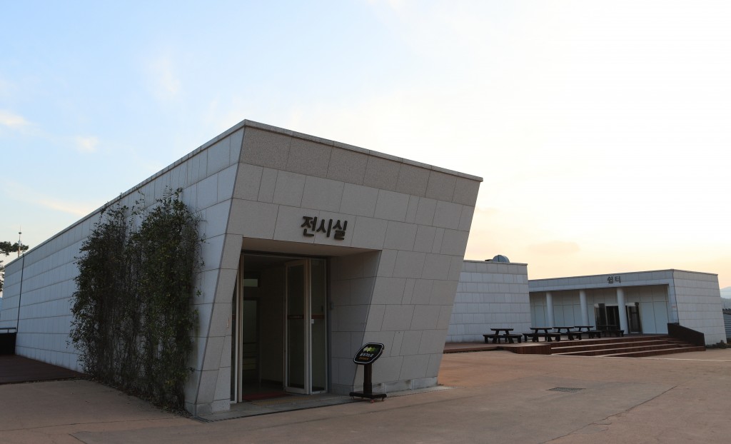 뿌리깊은나무박물관 전시실 입구 이미지