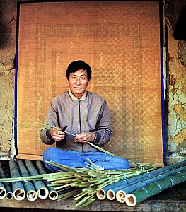 수만 번의 손을 거쳐 섬세한 대나무발을 만드는 죽렴장