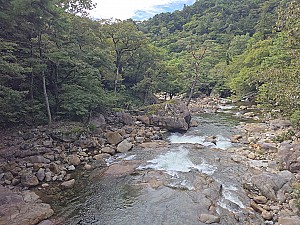 지리산 기슭에 자리한 비구니 참선도량 산청 대원사