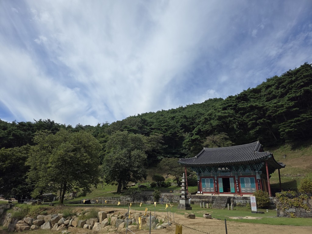 산청 율곡사 전경