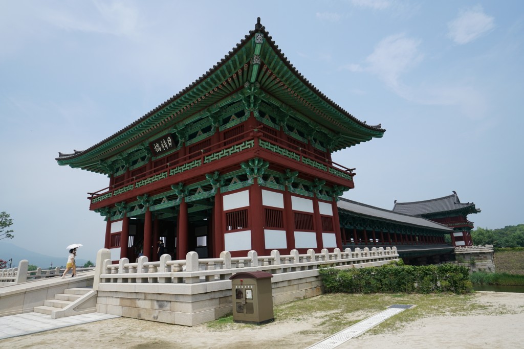 경주 월정교 누각 정측면