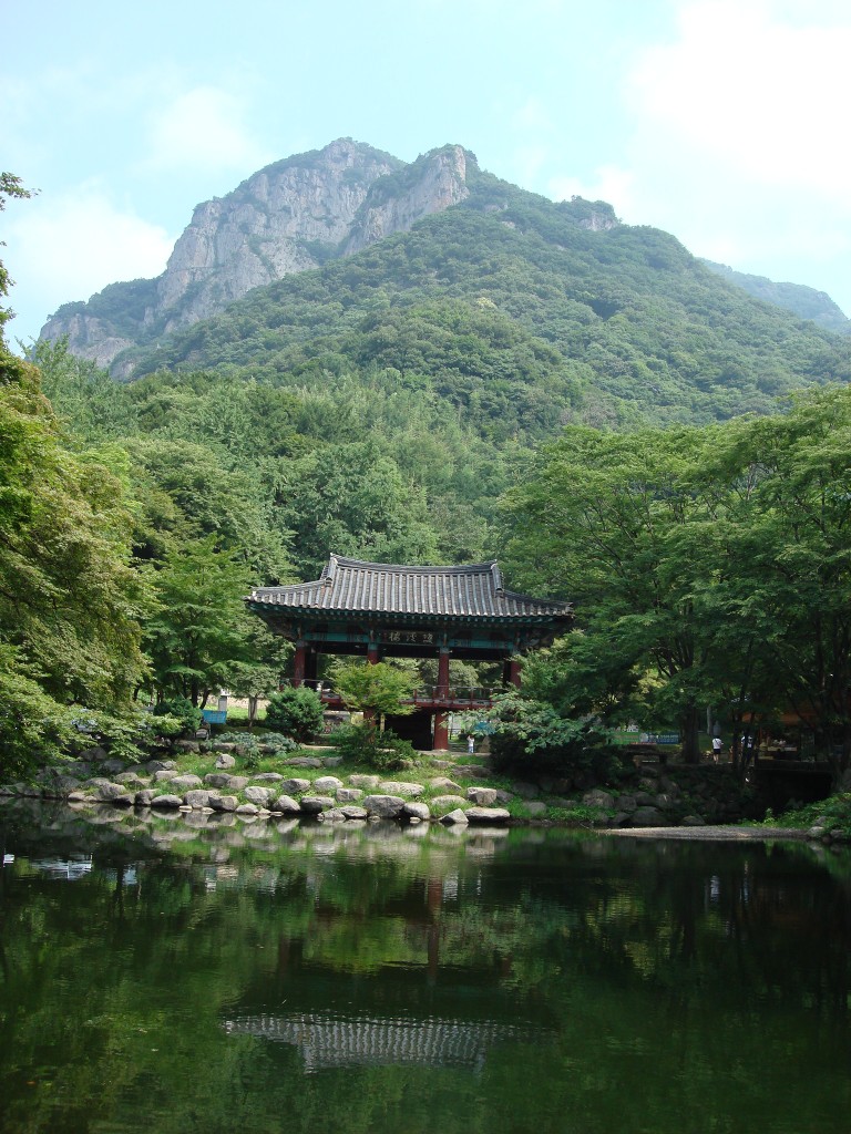 백양사의 아름다움을 간직한 순창과 장성의 백암산<생명이 솟아나는... 산과 샘<지역N문화 테마 백양사의 아름다움을 간직한 순창과 장성의 백암산