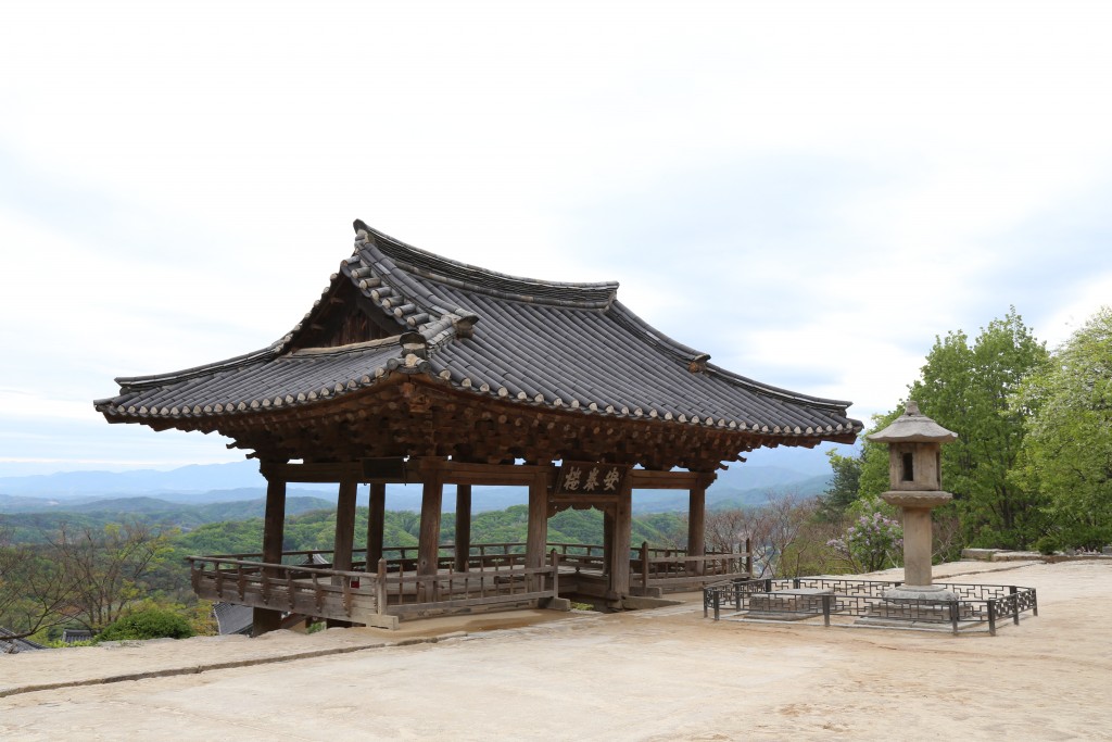 안양루