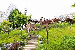 만리재 입지를 활용한 상류층 도시형 한옥, 서울 만리동 정영국 가옥