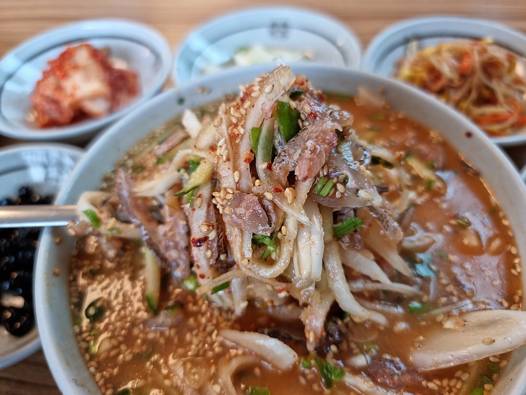 자리물회