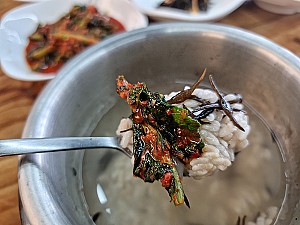녹미채(鹿尾菜)라 불린 톳으로 만든 제주도의 구황음식, 톳밥