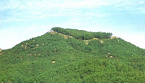 고대 삼국의 쟁패지에 쌓은 상주 견훤산성