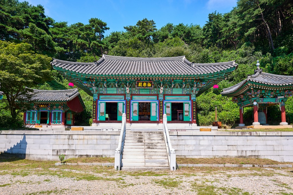 여주 흥왕사 극락전 전경 