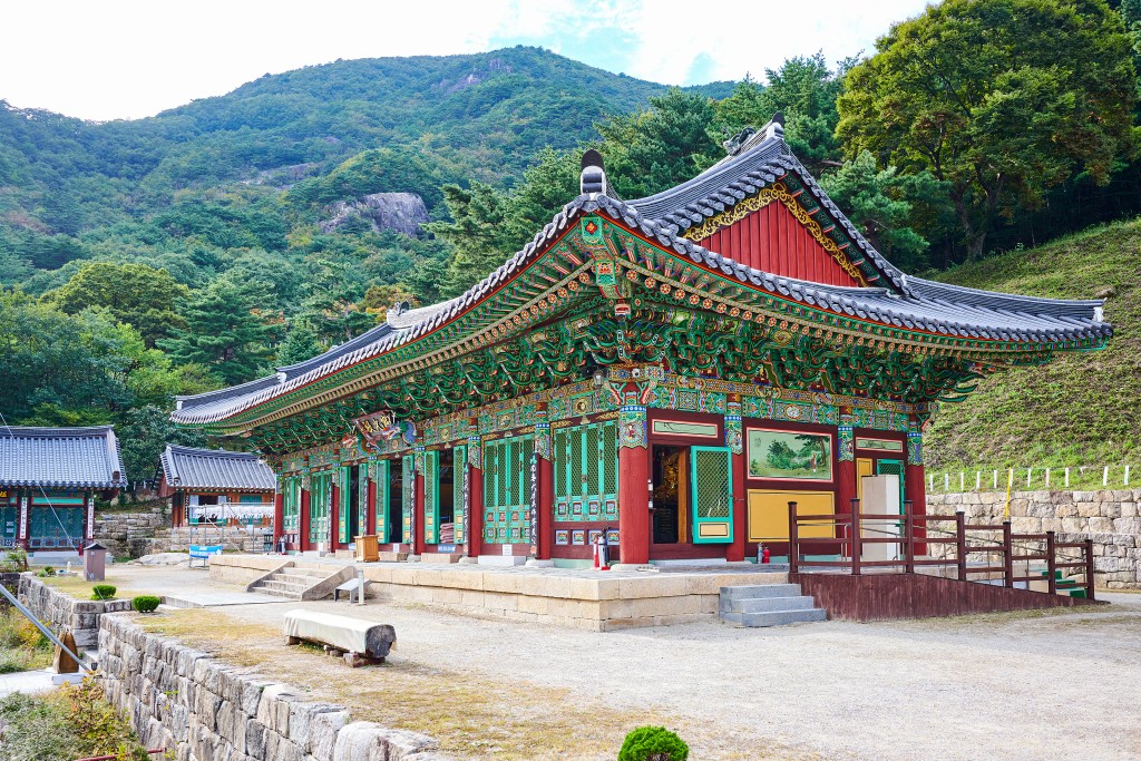 동해 삼화사 적광전 외관