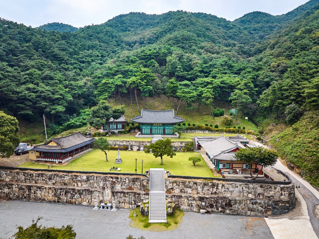 충주 창룡사 전경 
