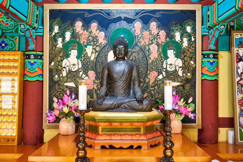 충주 백운암 철조여래좌상 전경 