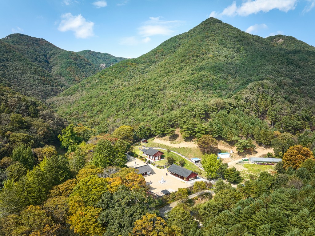 금산 보석사 전경 