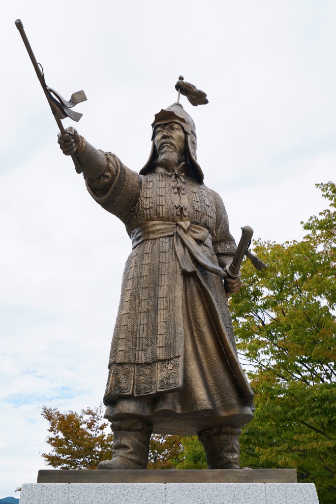 순천 낙안읍성 양혜공 김빈길 장군 동상 정면 