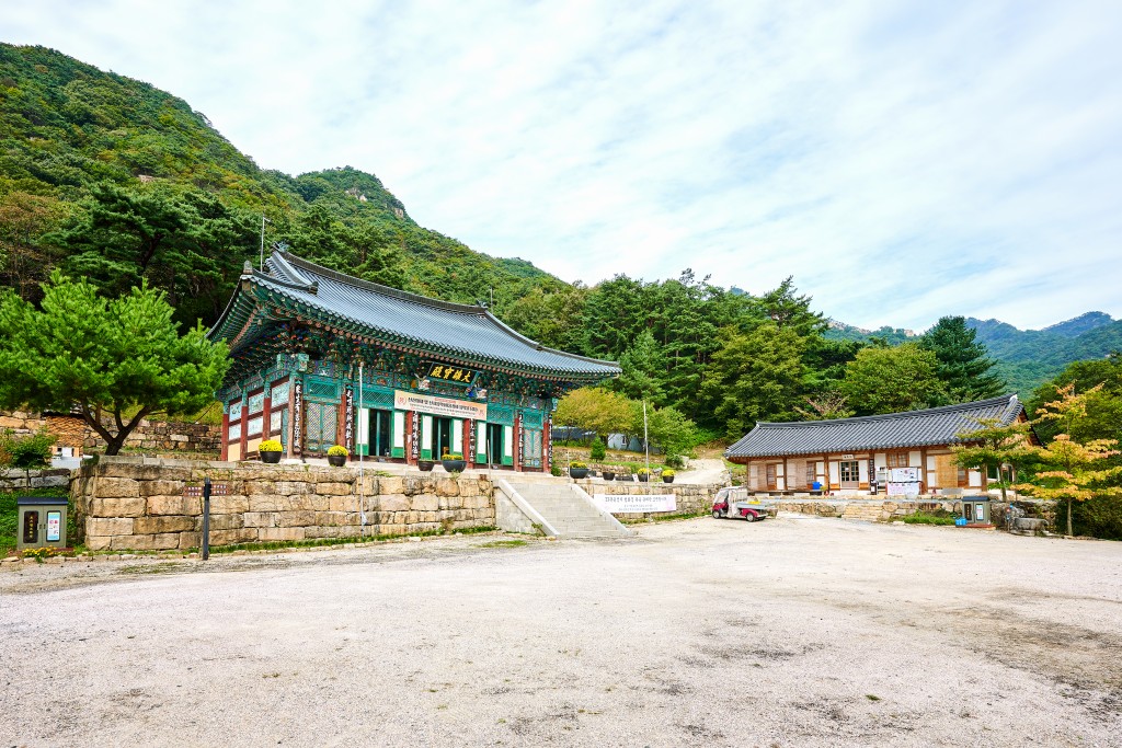 제천 덕주사 전경 