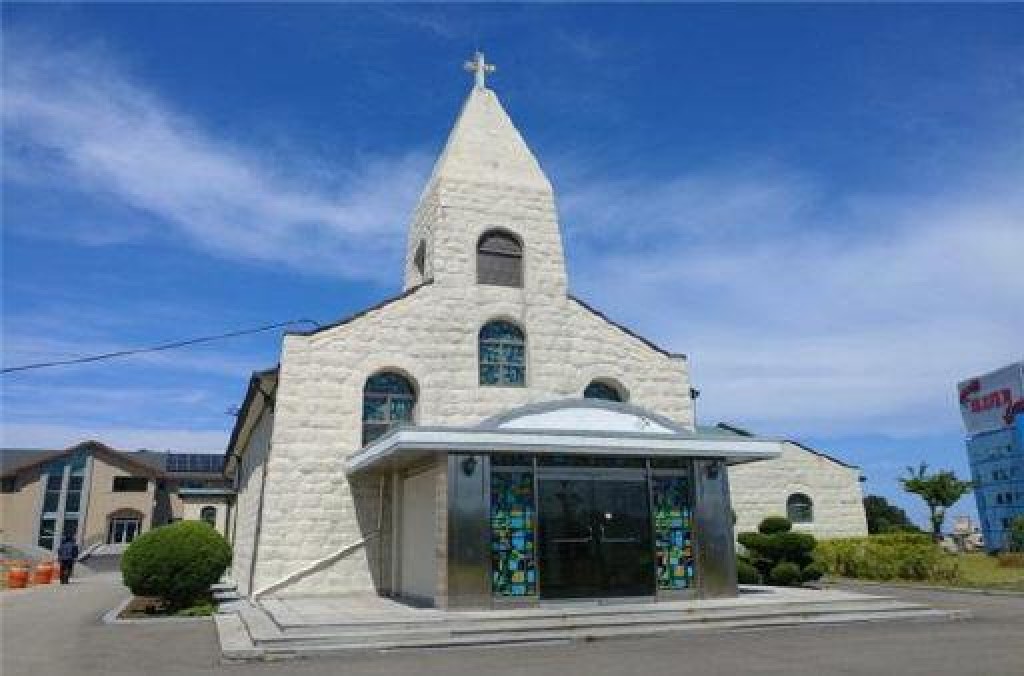 속초 동명동 성당 모습