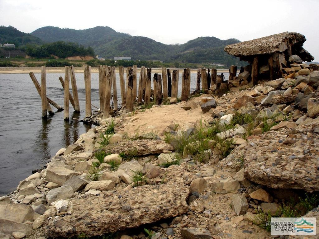 낙동강 농수산물의 교역장인 칠곡군 왜관읍의 ‘돌밭나루’<문화와 삶을 꽃피우는, 한국의 강과 바다<지역N문화 테마 낙동강 농수산물의... 