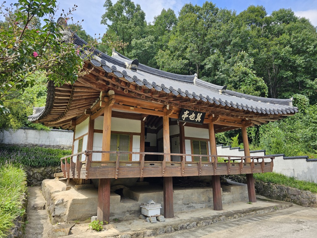 나실마을 청송심씨의 구심점, 청송 익야정<선비 문화의 산실, 누정 ...