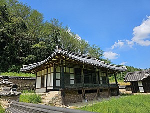 대쪽 제주목사 이종윤의 선정을 기리는 청송 추모재