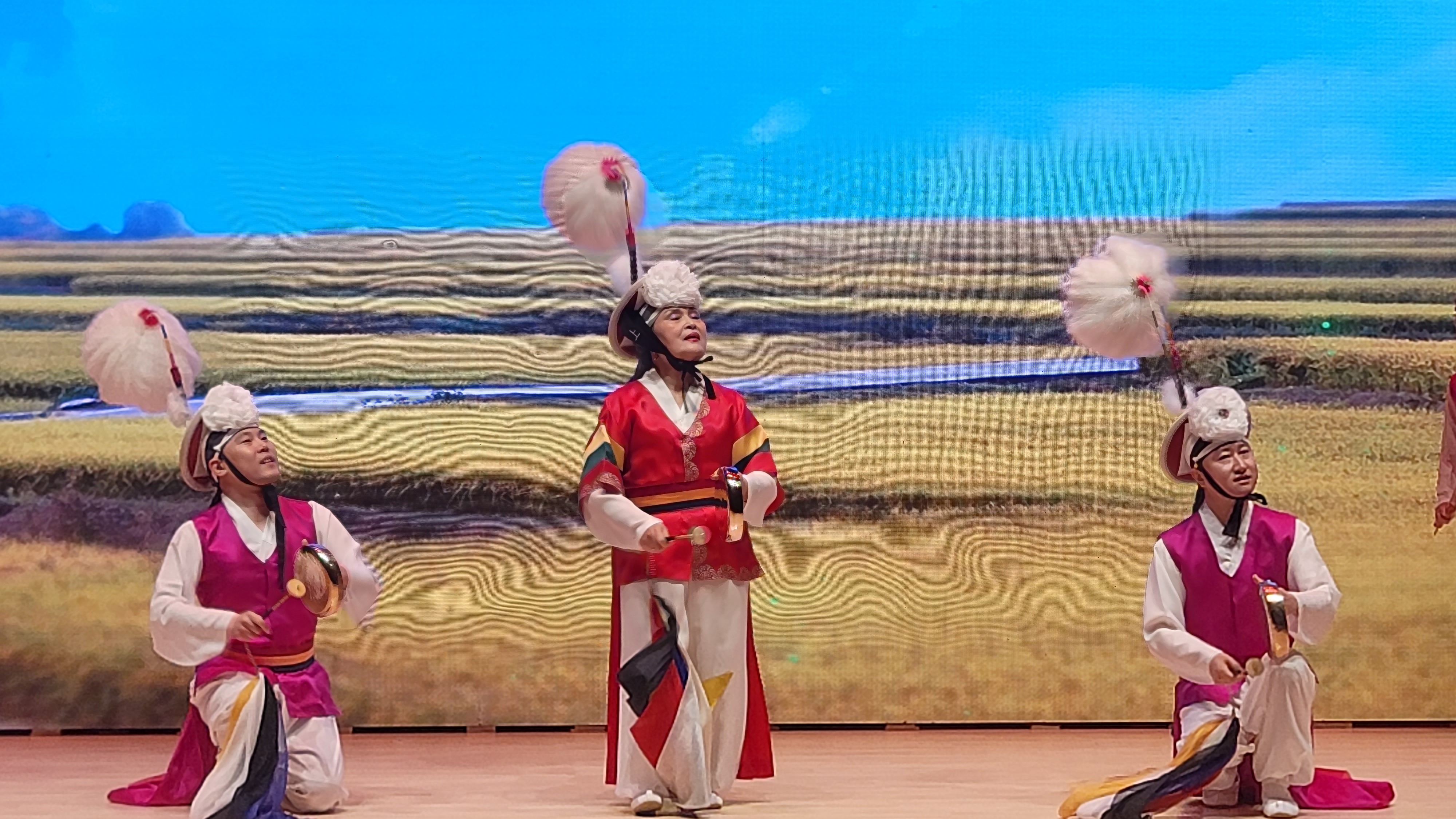 그 시절 아이돌, 호남여성농악단과 유순자 명인