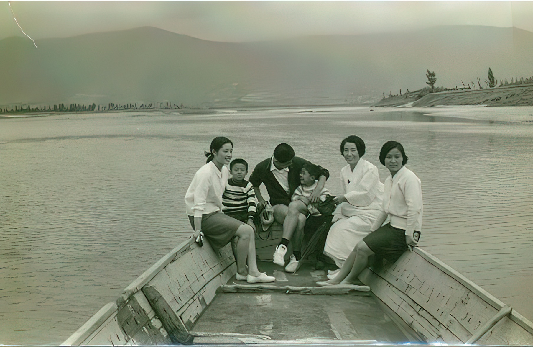 나룻배가 다니던 시절의 섬진강